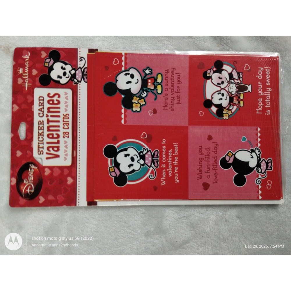 Hallmark Disney Mickey Minnie Sticker Valentine Cards 28 Pack‎ Sealed